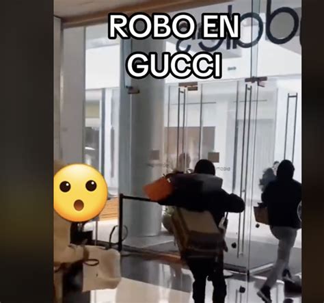 roban tienda gucci en mexico|Roban tienda de Gucci en NY; se llevan 50 mil dólares .